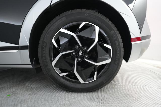 2024 Hyundai IONIQ 5 — photo 7 of 21