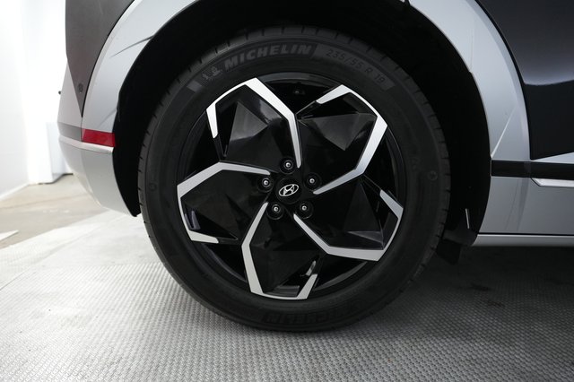 2024 Hyundai IONIQ 5 — photo 17 of 21
