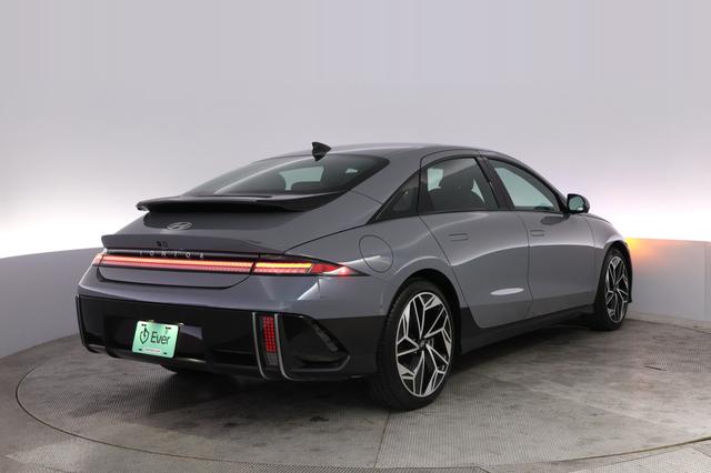 2024 Hyundai IONIQ 6 — photo 2 of 25