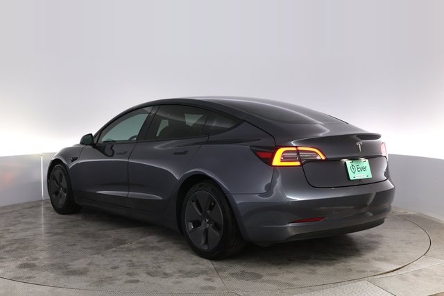 2021 Tesla Model 3 — photo 13 of 22
