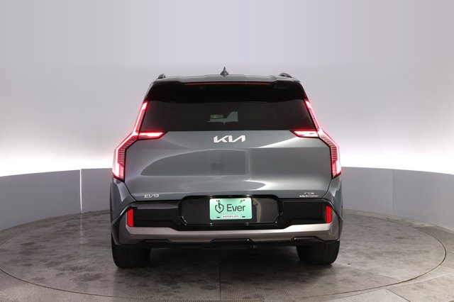 2024 Kia EV9 — photo 12 of 23
