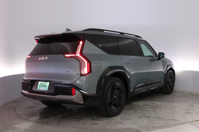 2024 Kia EV9 — photo 2 of 23