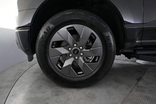 2024 Ford F-150 Lightning — photo 7 of 15