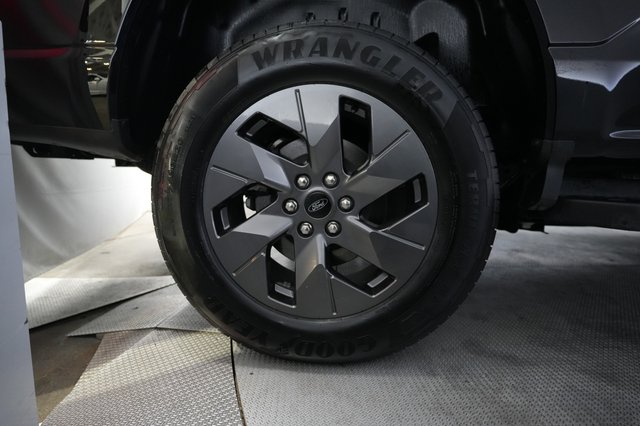 2024 Ford F-150 Lightning — photo 11 of 15