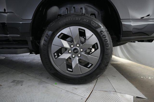 2024 Ford F-150 Lightning — photo 9 of 15