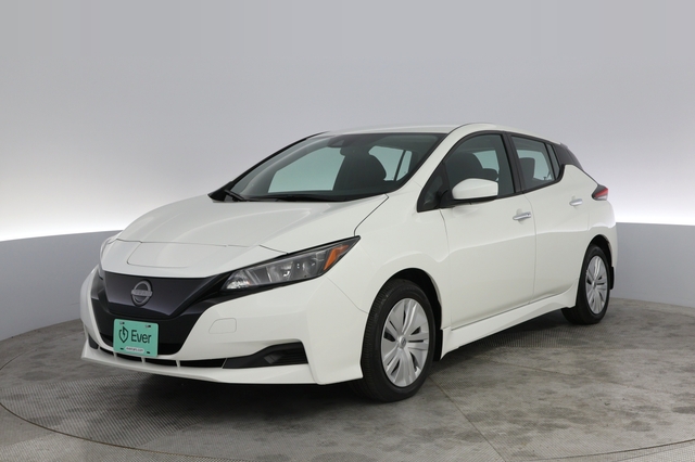 2025 Nissan LEAF