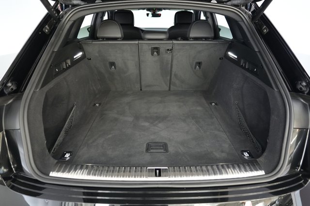 2023 Audi e-tron — photo 6 of 21