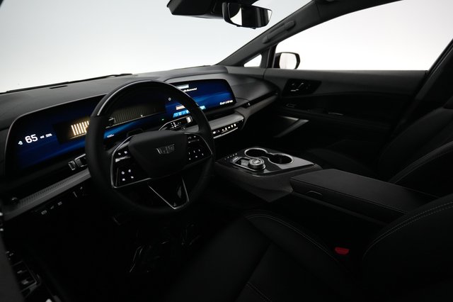 2025 Cadillac Optiq — photo 18 of 21