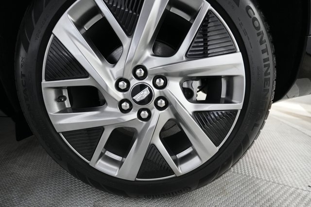 2025 Cadillac Optiq — photo 15 of 21