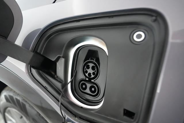 2025 Cadillac Optiq — photo 8 of 21