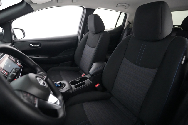 2024 Nissan LEAF