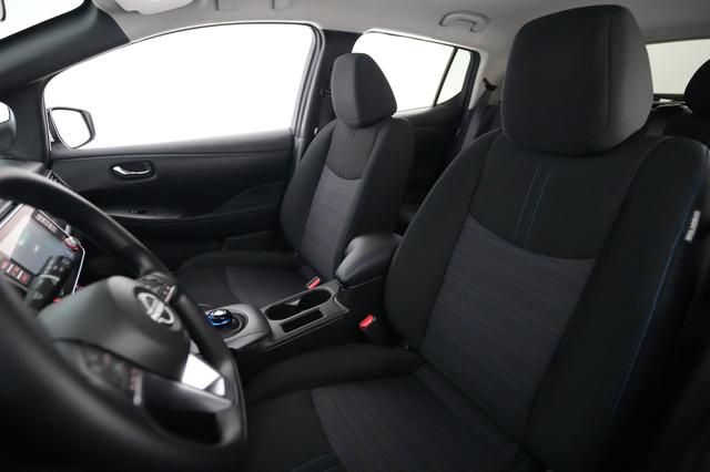 2024 Nissan LEAF — photo 3 of 20