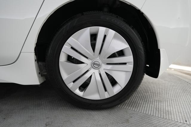2024 Nissan LEAF — photo 7 of 20