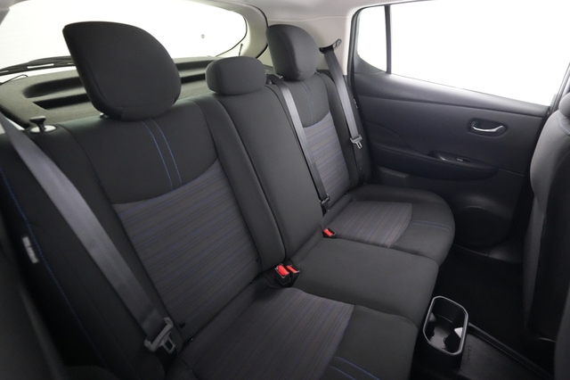 2024 Nissan LEAF