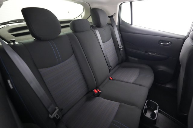 2024 Nissan LEAF — photo 4 of 20