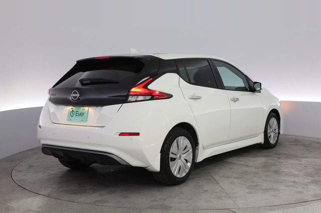 2024 Nissan LEAF