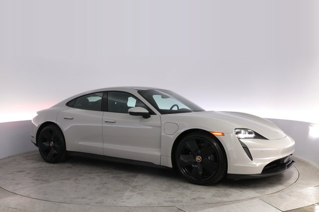 2023 Porsche Taycan — photo 11 of 21
