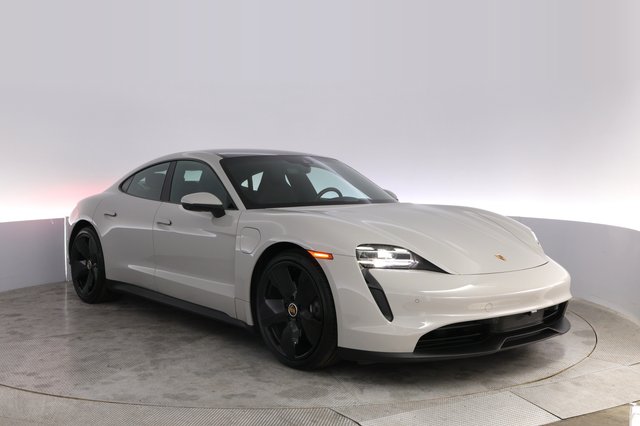 2023 Porsche Taycan — photo 10 of 21