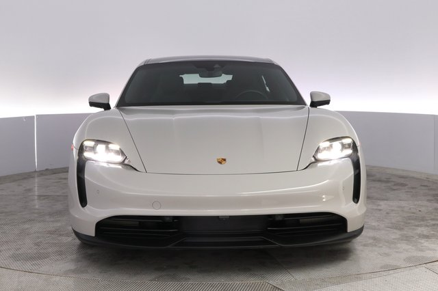 2023 Porsche Taycan — photo 9 of 21