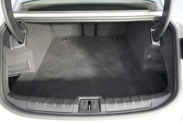 2023 Porsche Taycan — photo 6 of 21