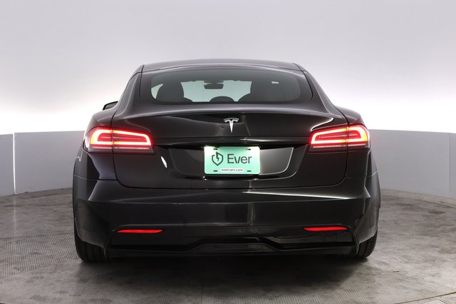 2023 Tesla Model S — photo 12 of 21