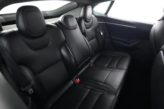 2023 Tesla Model S — photo 4 of 21