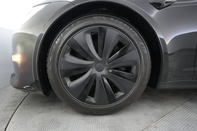 2023 Tesla Model S — photo 15 of 21