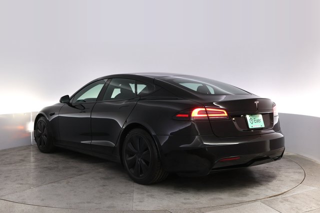 2023 Tesla Model S — photo 13 of 21
