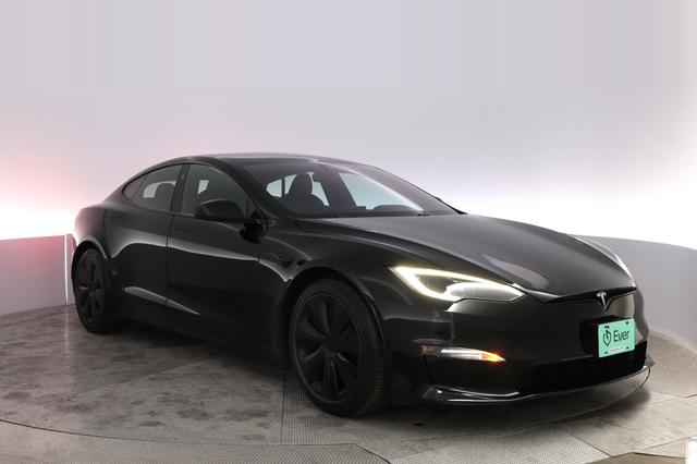 2023 Tesla Model S — photo 10 of 21