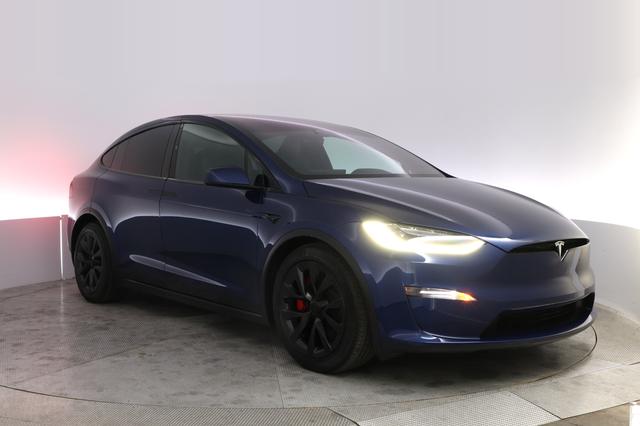 2023 Tesla Model X — photo 10 of 24