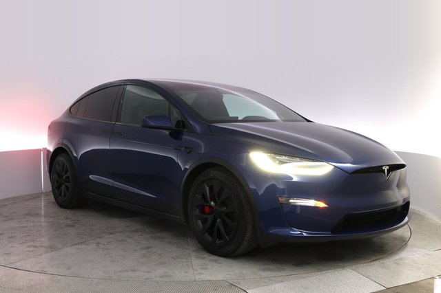 2023 Tesla Model X — photo 10 of 24
