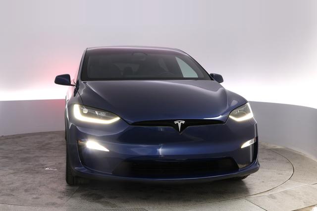 2023 Tesla Model X — photo 9 of 23