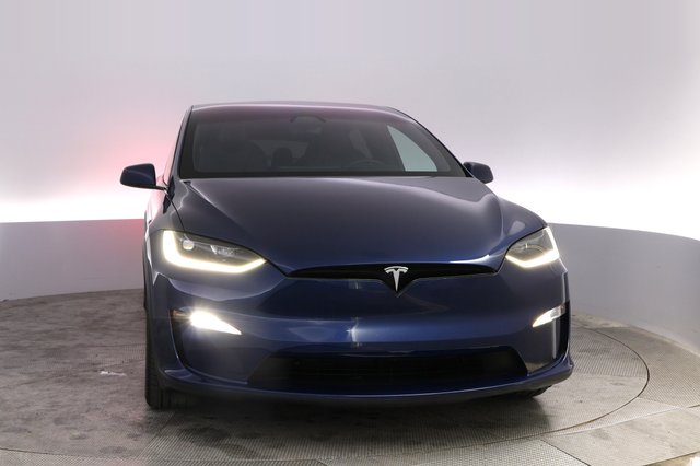 2023 Tesla Model X — photo 9 of 23