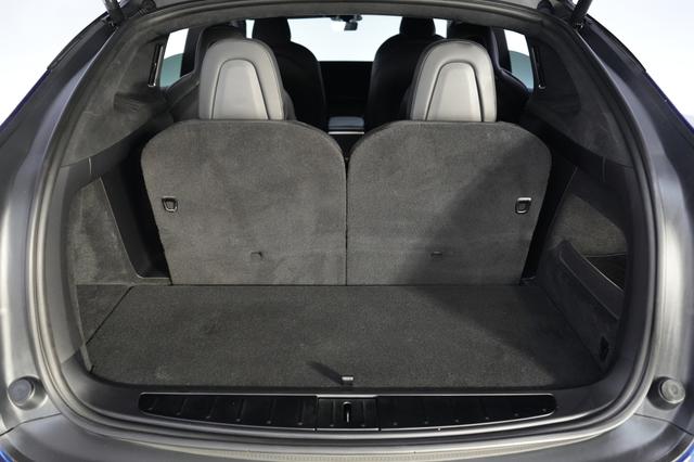 2023 Tesla Model X — photo 6 of 23