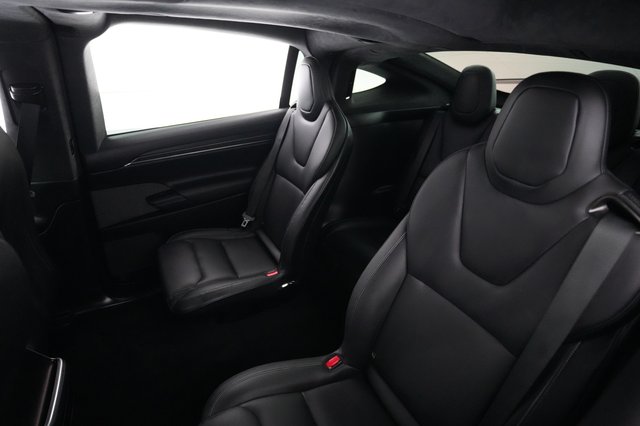 2023 Tesla Model X — photo 19 of 23
