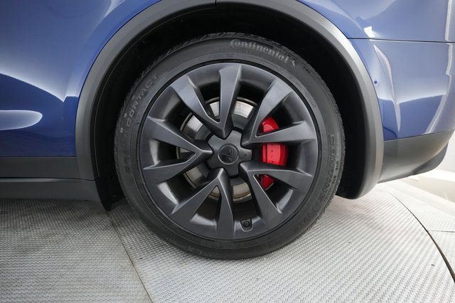 2023 Tesla Model X — photo 7 of 23