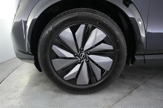 2024 Nissan Ariya — photo 7 of 23