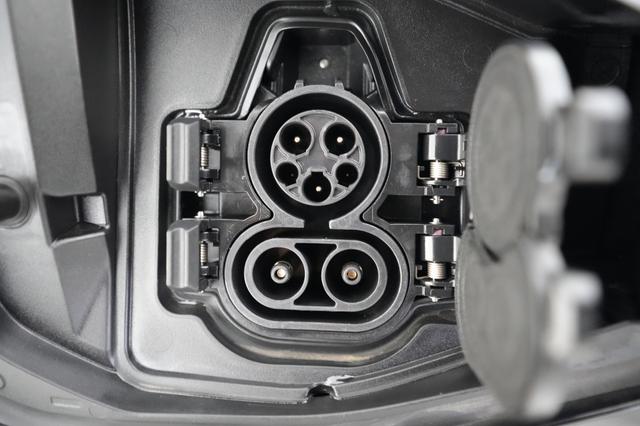 2024 Nissan Ariya — photo 8 of 23