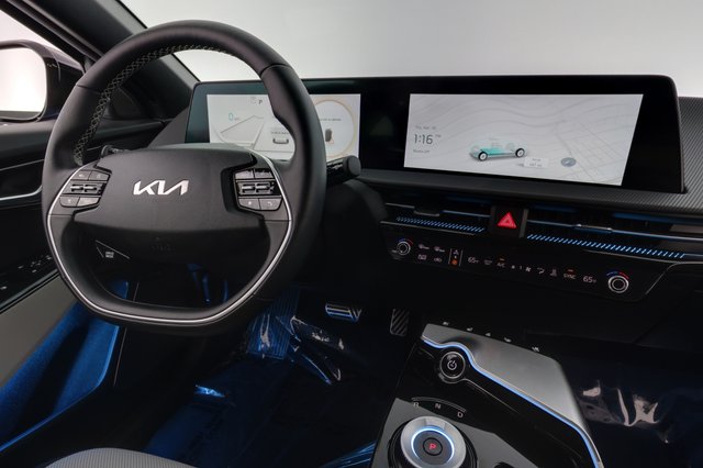2024 Kia EV6 — photo 19 of 23