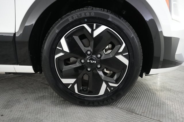 2024 Kia Niro EV — photo 16 of 23
