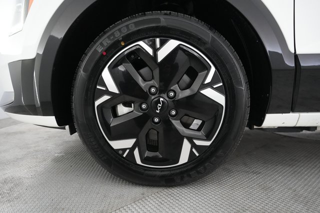 2024 Kia Niro EV — photo 15 of 23