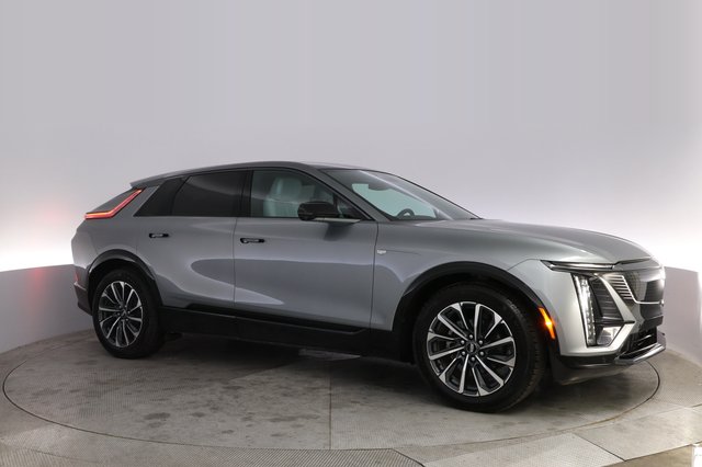 2024 Cadillac Lyriq — photo 11 of 22