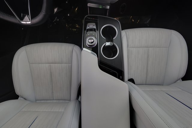 2024 Cadillac Lyriq — photo 21 of 22