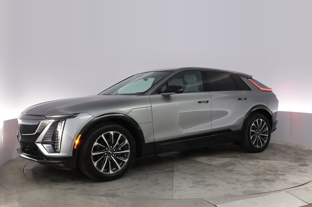 2024 Cadillac Lyriq — photo 14 of 22