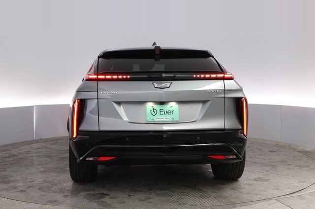 2024 Cadillac Lyriq — photo 12 of 22