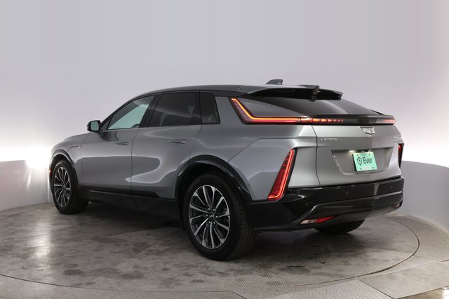 2024 Cadillac Lyriq — photo 13 of 22
