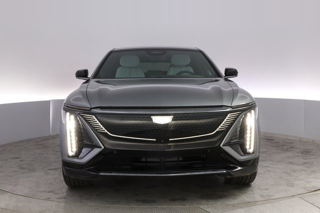 2024 Cadillac Lyriq — photo 9 of 22