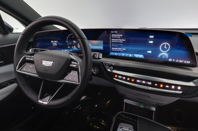 2024 Cadillac Lyriq — photo 20 of 22