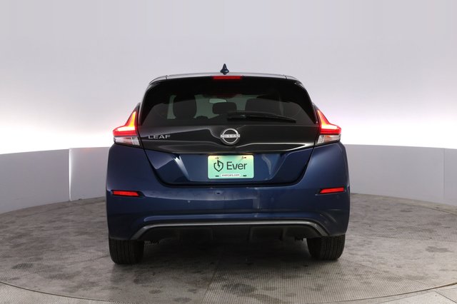 2025 Nissan LEAF — photo 12 of 22