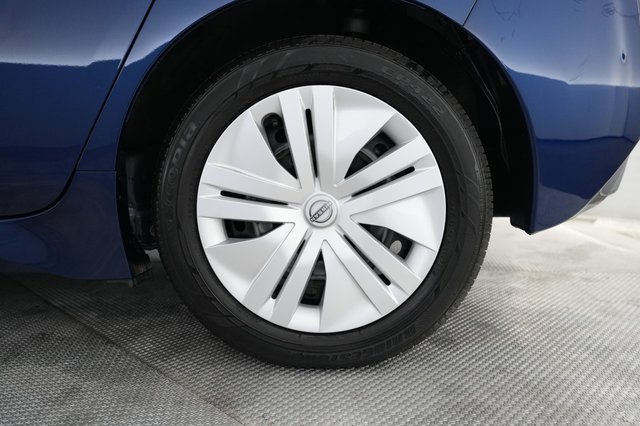 2025 Nissan LEAF — photo 7 of 22